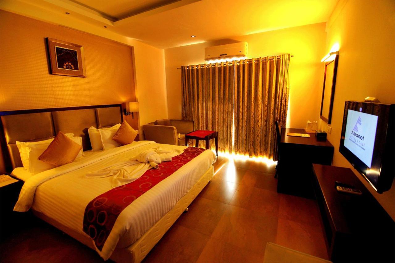 צ'ראי ביץ' Paravoor Galaxy Hotel מראה חיצוני תמונה